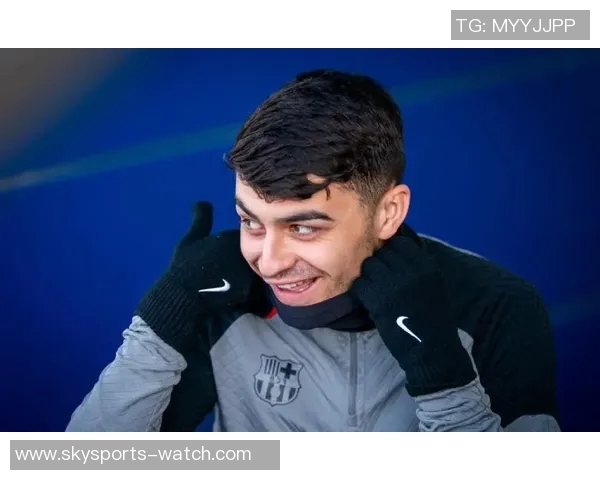 世界杯经典对决巴萨逆转曼联争议判罚引发全场热议